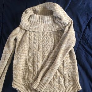 Funnel neck sweater